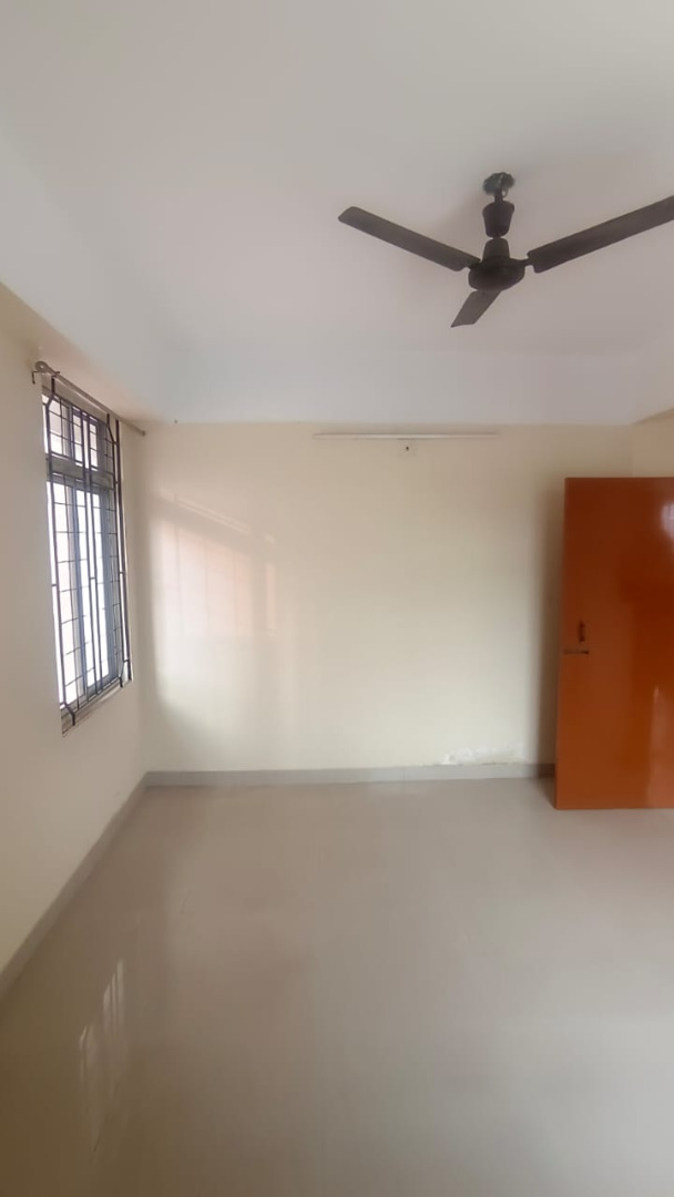 Unfurnished 4bhk in Fakharuddin Ali Ahmed Road, Barbari Village, Guwahati, Assam, India for Rent